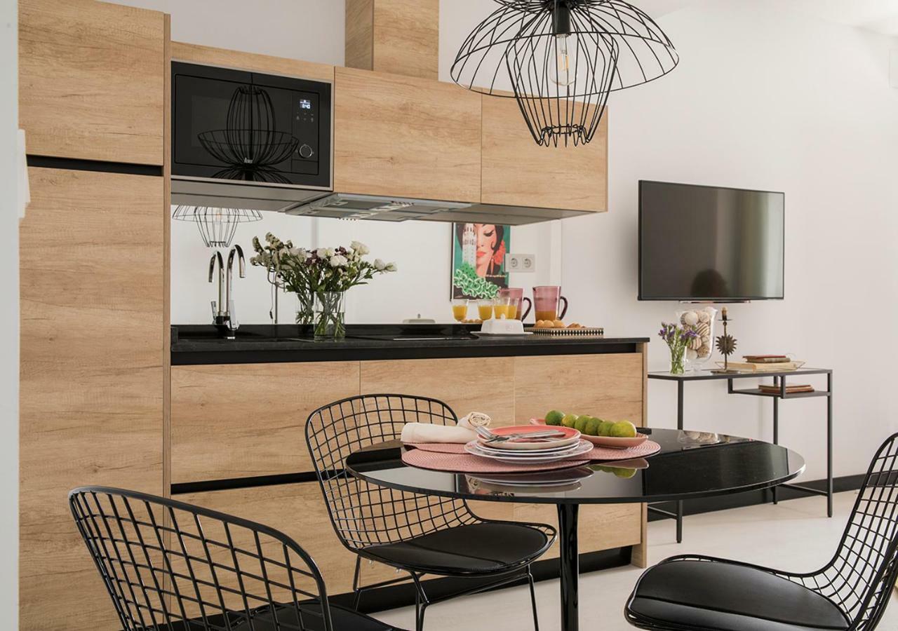 Feria Pool & Luxury Apartman Sevilla Kültér fotó