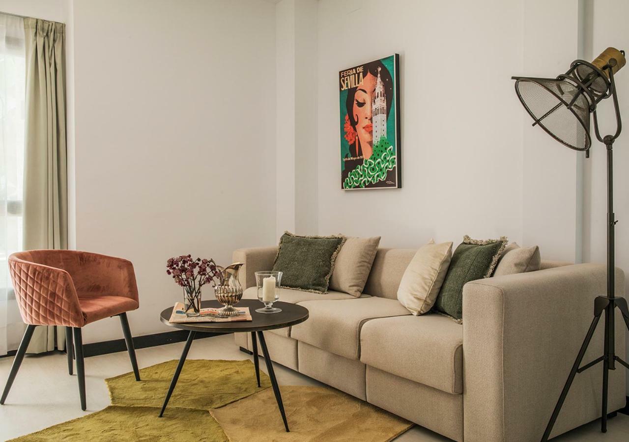 Feria Pool & Luxury Apartman Sevilla Kültér fotó