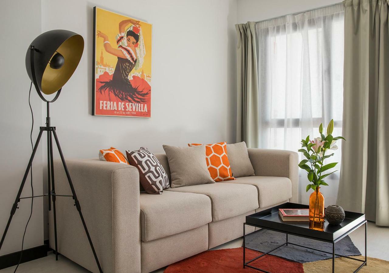 Feria Pool & Luxury Apartman Sevilla Kültér fotó