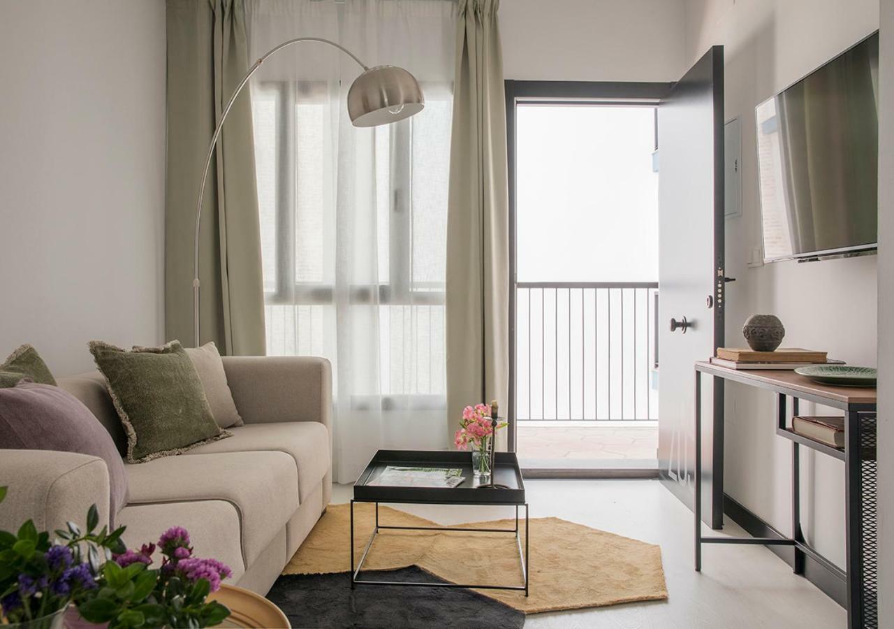 Feria Pool & Luxury Apartman Sevilla Kültér fotó